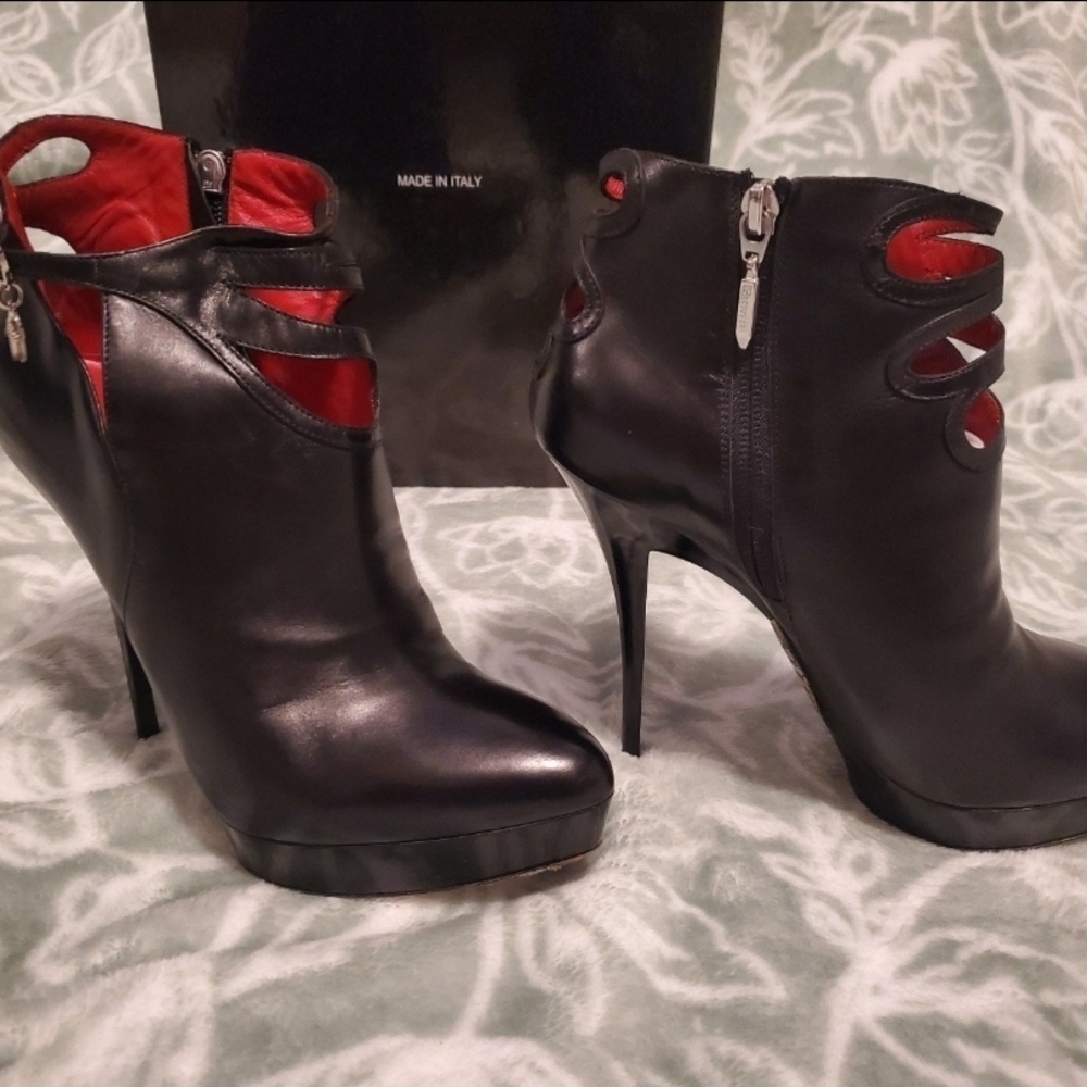 Cesare Paciotti heeled booties
